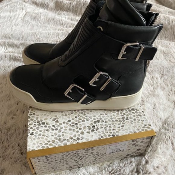 Balmain Snap on Sneakers - Picture 5 of 7